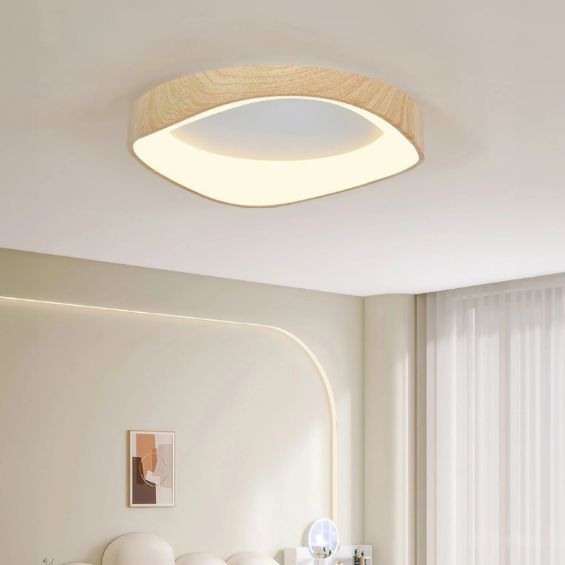 Skandinavische Holzdeckenleuchte mit LED-Beleuchtung, umweltfreundliche moderne Deckenleuchte im Naturholzdesign, in verschiedenen Größen erhältlich.