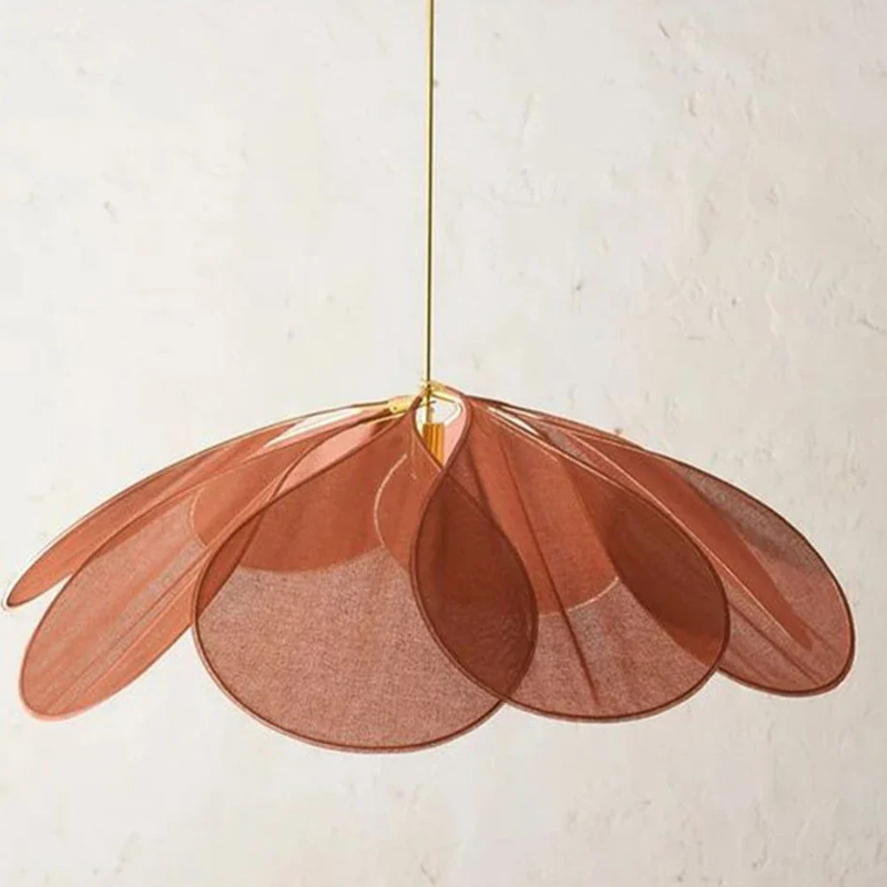 Elegante, von Blütenblättern inspirierte Pendelleuchte mit floralem Design für moderne Innenräume