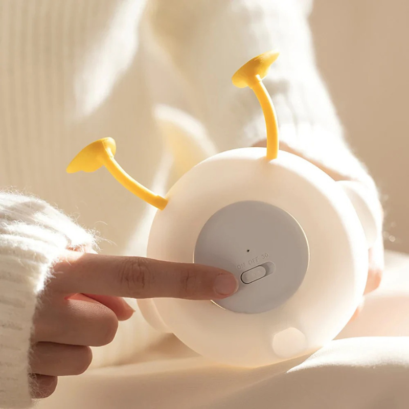 Niedliches Nachtlicht für Kinder in Entenform mit warmem Licht und einstellbarer Helligkeit
