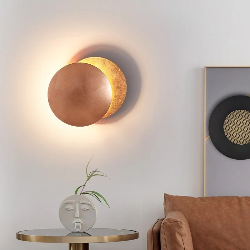 Goldene Zweischeiben-Wandleuchte mit verstellbarem, drehbarem Design und warmem LED-Licht