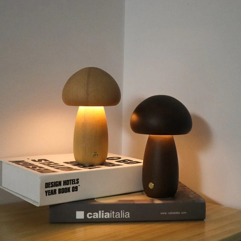 LED-Lampe aus Holz in Pilzform mit einstellbarer Helligkeit und wiederaufladbarem Akku.