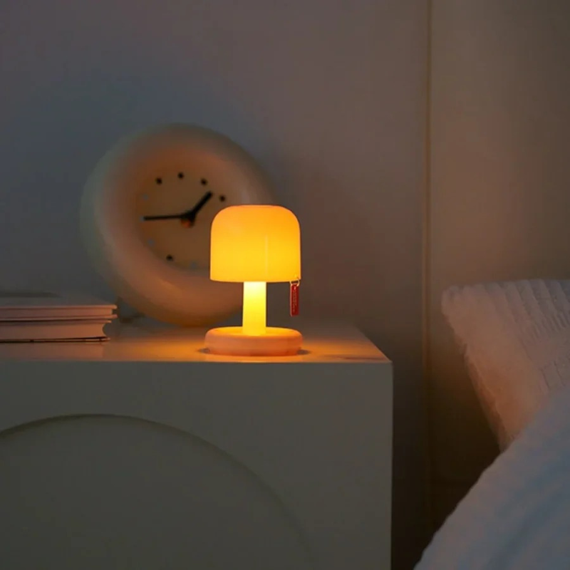 Mini-Sonnenuntergangslicht mit USB-Ladung, strahlt ein warmes, romantisches Licht aus
