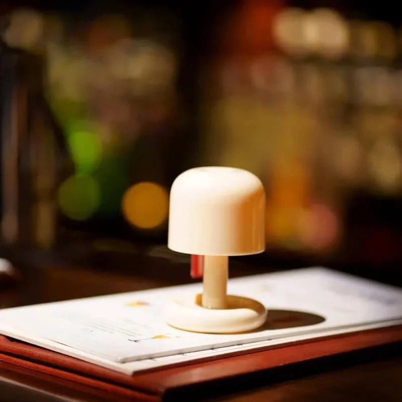 Mini-Sonnenuntergangslicht mit USB-Ladung, strahlt ein warmes, romantisches Licht aus