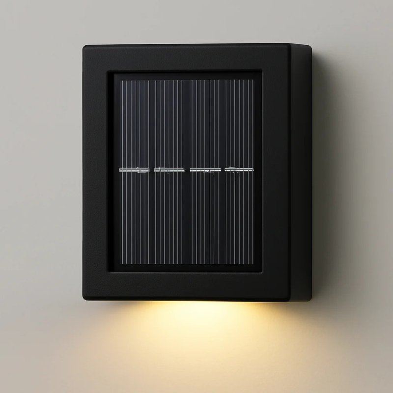 SolarGlow LED-Außenwandleuchte, solarbetrieben mit warmweißem Licht, wasserdichtes Design gemäß IP65 und optionalem Bewegungsmelder für Terrassen, Gärten und Balkone.