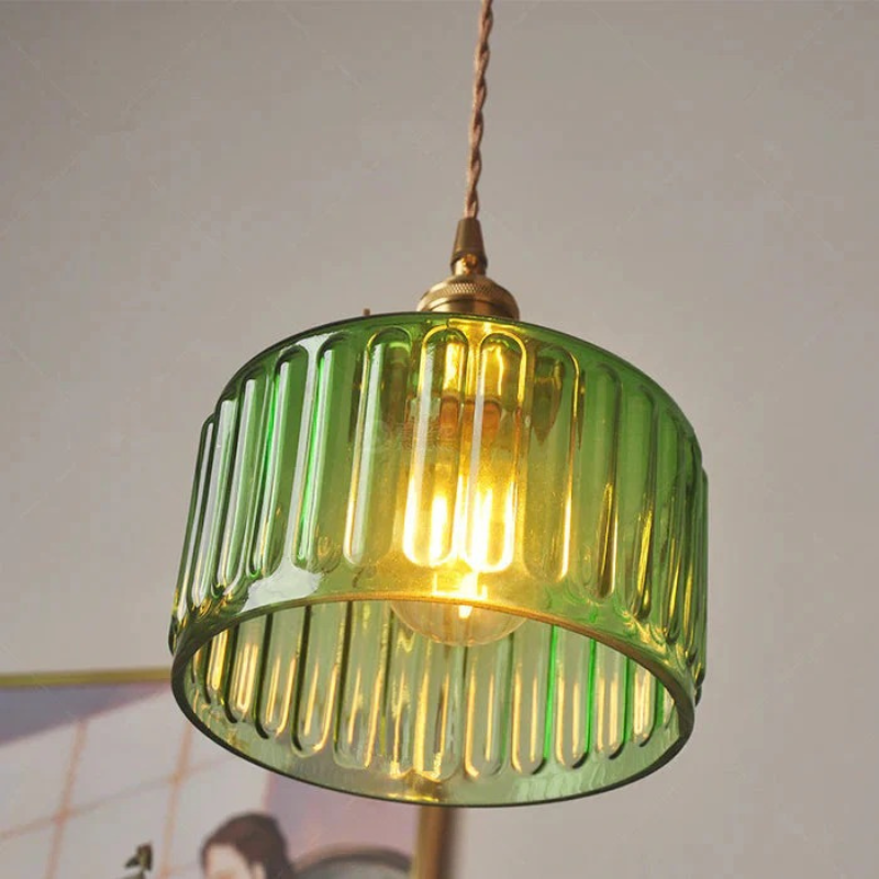 Retro-Pendelleuchte mit kurzem Zylinder aus gewelltem Glas, Chromoberfläche, einstellbarer Höhe und warmem, einladendem Licht für Schlafzimmer, Esszimmer oder Wohnzimmer.