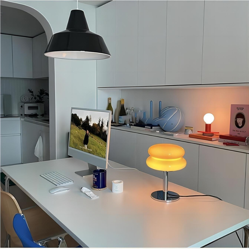 Ikonische italienische Tischleuchte im Bauhaus-Stil mit wiederaufladbarem, verstellbarem LED-Licht