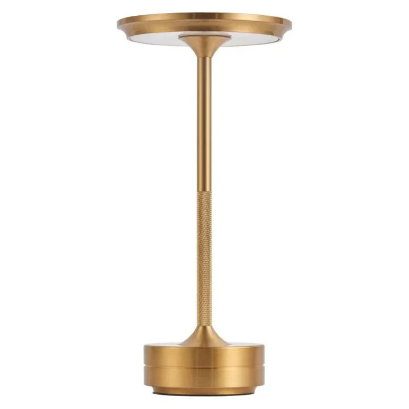 Elegante kabellose LED-Tischlampe auf einem Holzregal, die einen gemütlichen Innenraum sanft beleuchtet