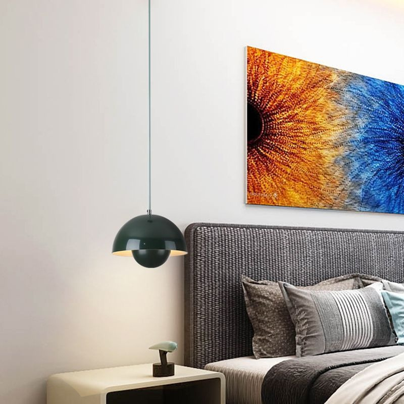 Moderne skandinavische Blumenstrauß-Pendelleuchte mit verstellbarem Kabel, Design aus Metall und Glas, geeignet für Esszimmer oder Küche.