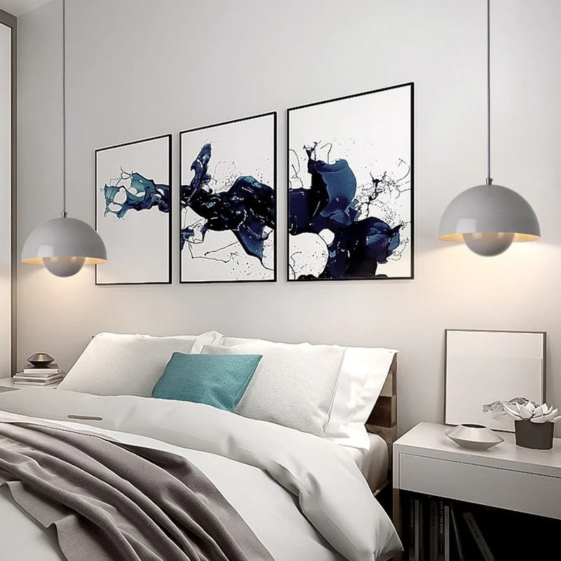 Moderne skandinavische Blumenstrauß-Pendelleuchte mit verstellbarem Kabel, Design aus Metall und Glas, geeignet für Esszimmer oder Küche.