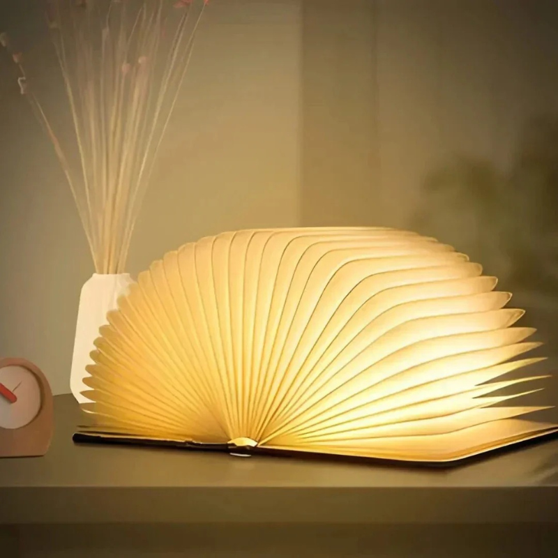 Mystische LED-Lampe in Buchform, faltbares Design mit warmem Licht, tragbar und wiederaufladbar für Schlafzimmer oder Arbeitszimmer.