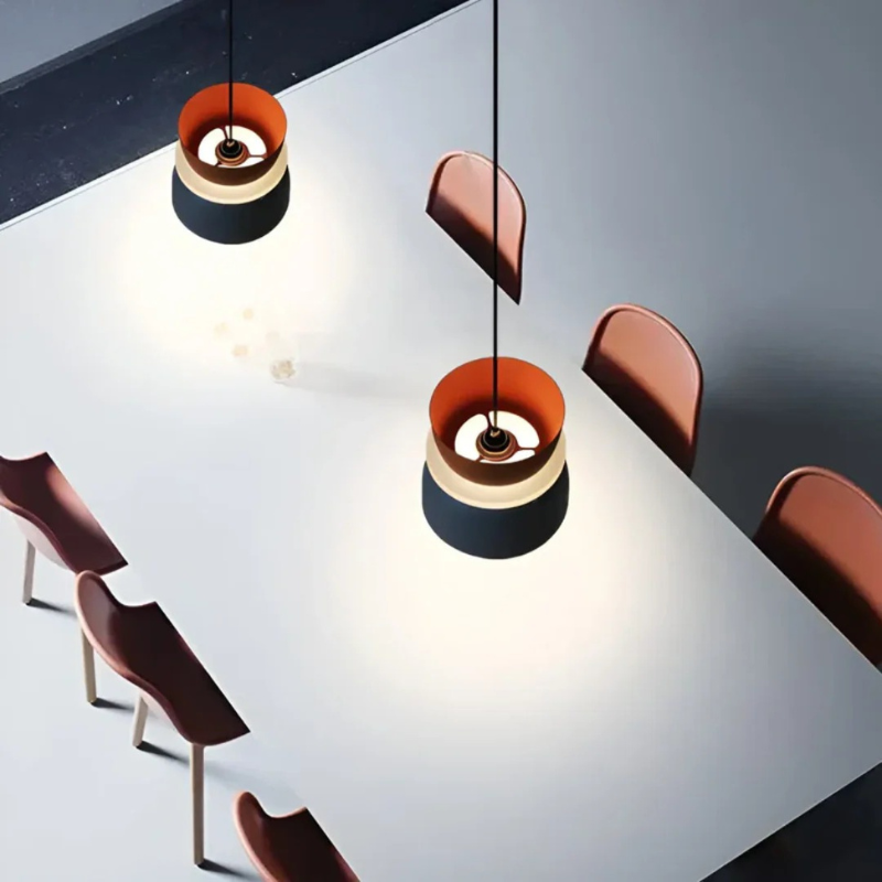Farbenfrohe LED-Pendelleuchte im Macaron-Design mit energieeffizientem, warmem Licht