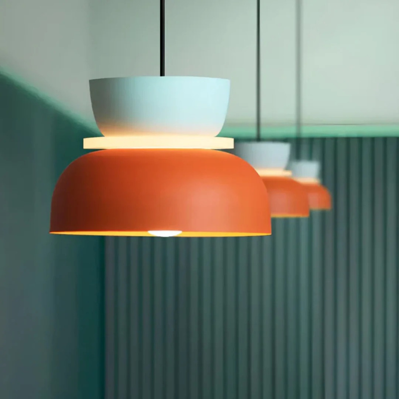 Farbenfrohe LED-Pendelleuchte im Macaron-Design mit energieeffizientem, warmem Licht